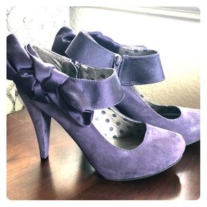 Size 7 Purple Heels with Bow. Fergalicious brand.